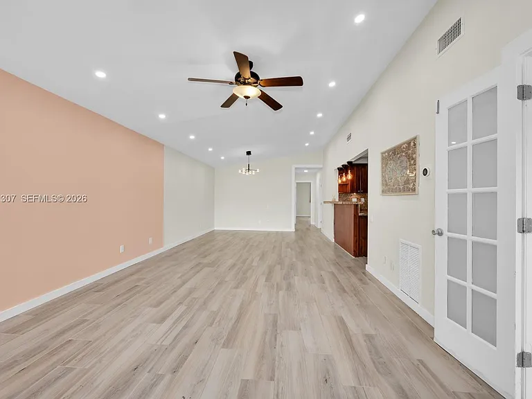 6323 SW 116th Pl #C — Photo 8