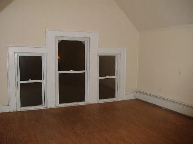 1940 Thomaston Ave #3 — Photo 9