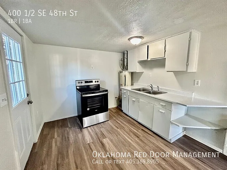 400 1/2 SE 48th St — Photo 2