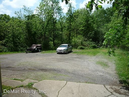 5th image of 4618 Middle Dr #4618