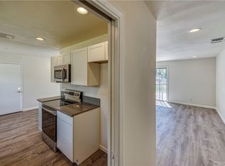 17902 Stillmore St, Santa Clarita, CA 91387
