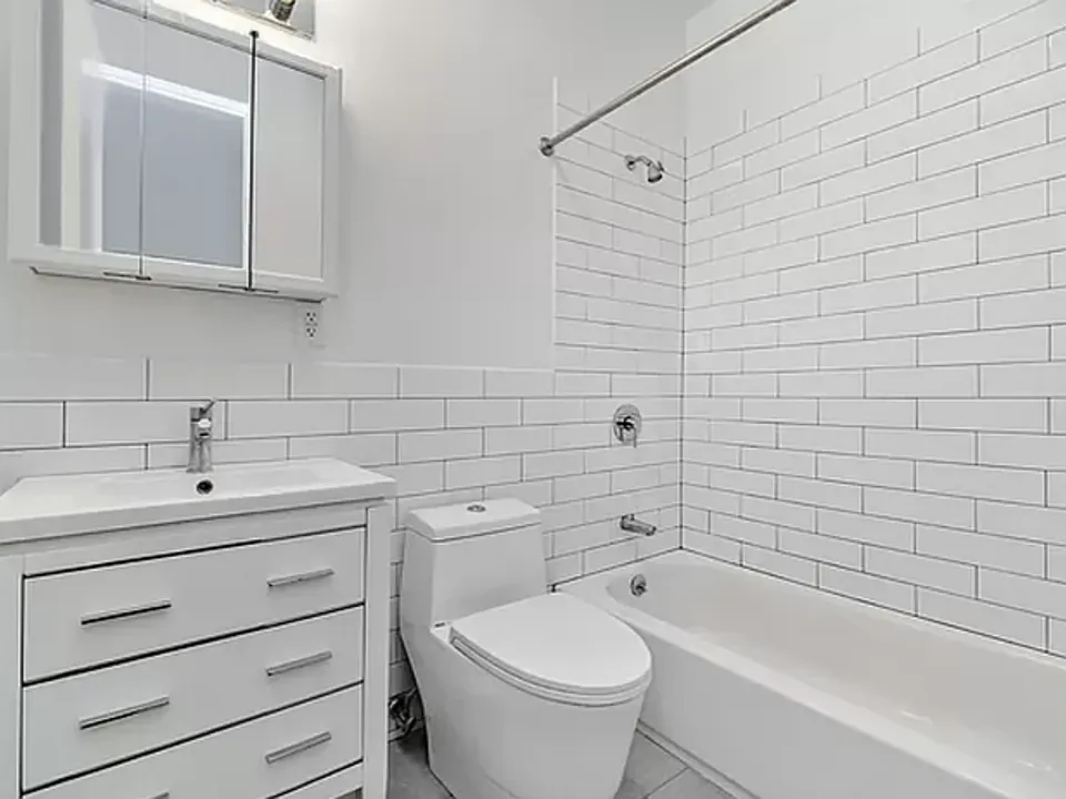 130 Cornelia St #2