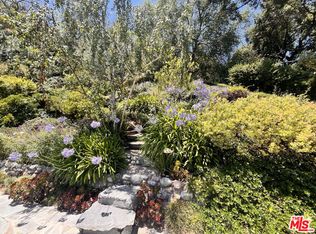 9420 Eden Dr, Beverly Hills, CA 90210