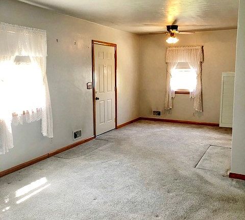 3rd image of 2702 Daviess St