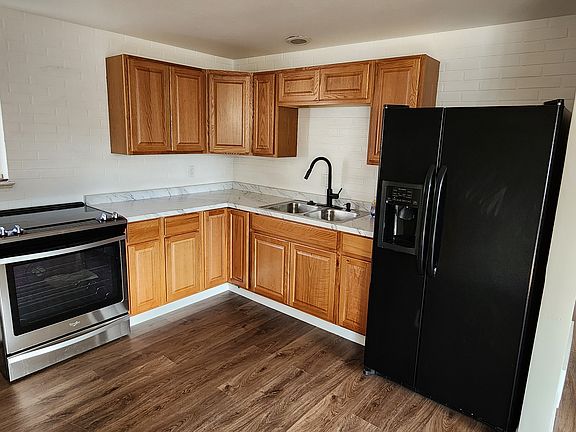 3rd image of 1020 S Eliot St