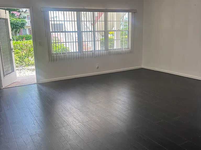 171 Fanshaw E #171 — Photo 16