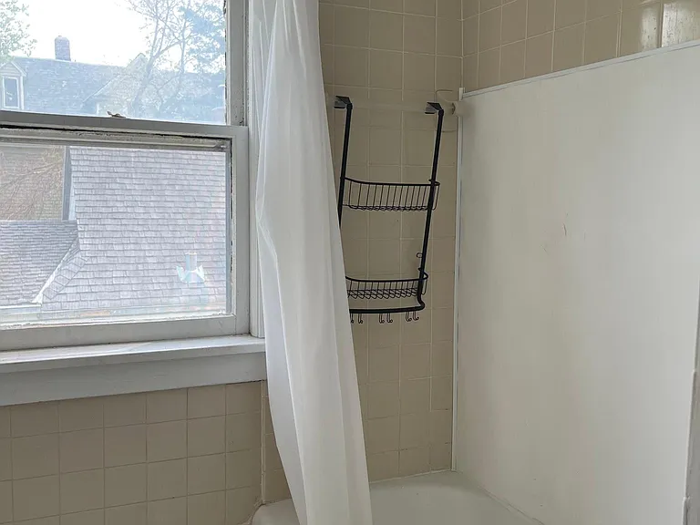 641 Erie St SE #1 — Photo 9