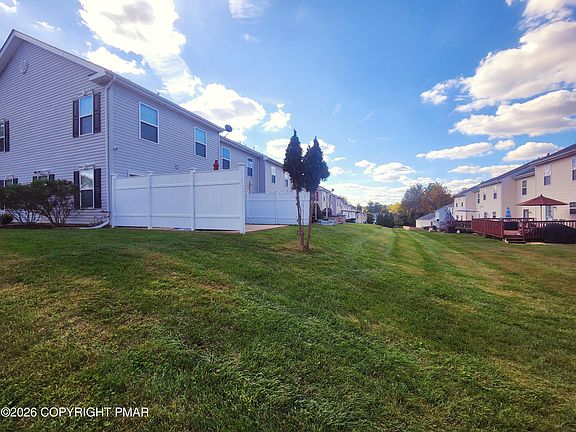 4th image of 701 Trout Creek Ln