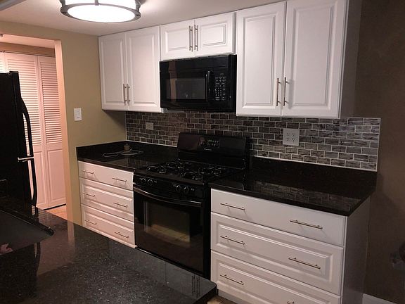 2nd image of 8010 Woodglen Ln APT 201