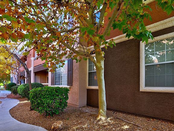 3rd image of 1508 Blackcombe St Unit 202