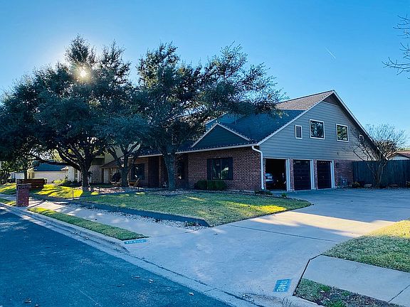 4th image of 10402 Weller Dr