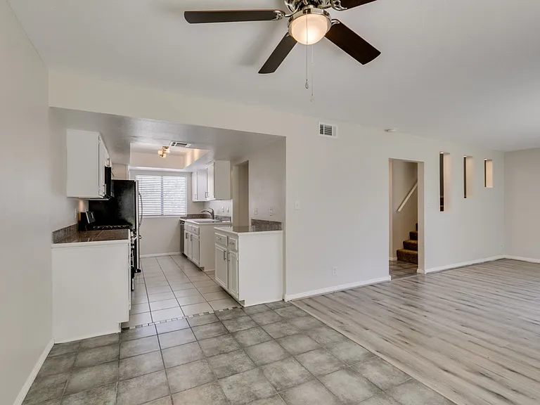 784 Anne Ln — Photo 24