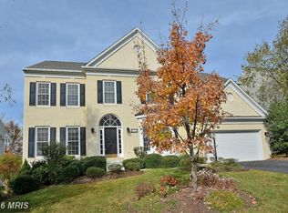4980 Collin Chase Pl, Fairfax, VA 22030