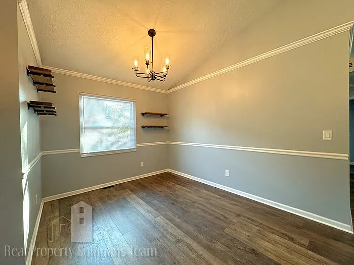 1213 Tillicum Dr — Photo 8