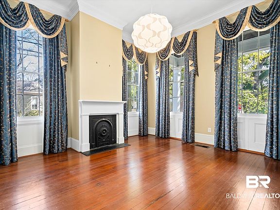 3rd image of 950 Palmetto St