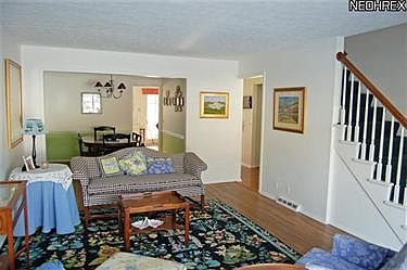 5th image of 34110 Chagrin Blvd APT 6107