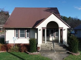 201 S East St, Wonewoc, WI 53968
