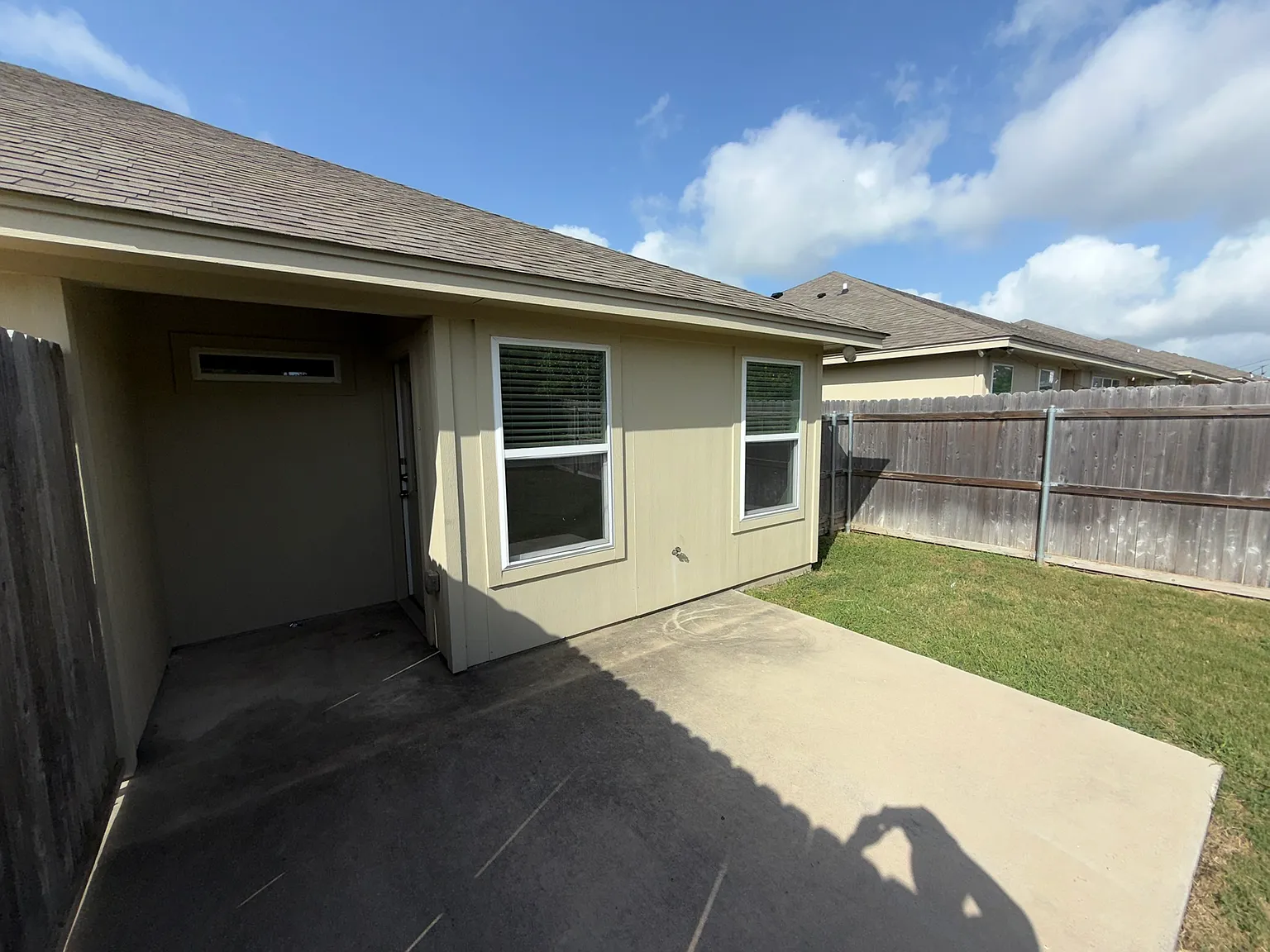 1 bed, 770 sqft, $1,050 — Photo 4