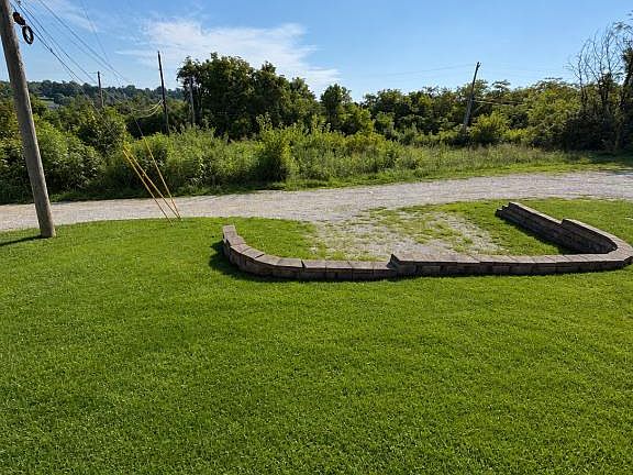 3rd image of 118 Salter Rd #4