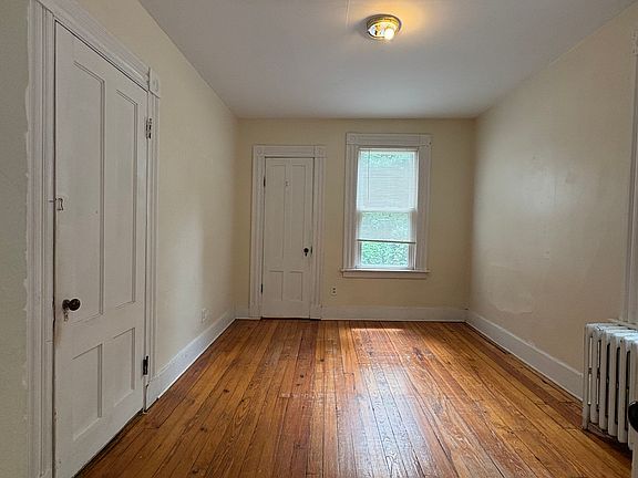 4th image of 211 Norton St Floor 2