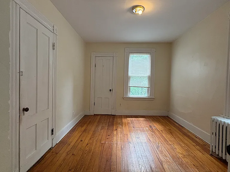 211 Norton St #2 — Photo 4