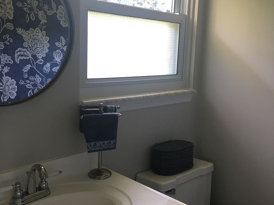 1st image of 117 Lisa Cir