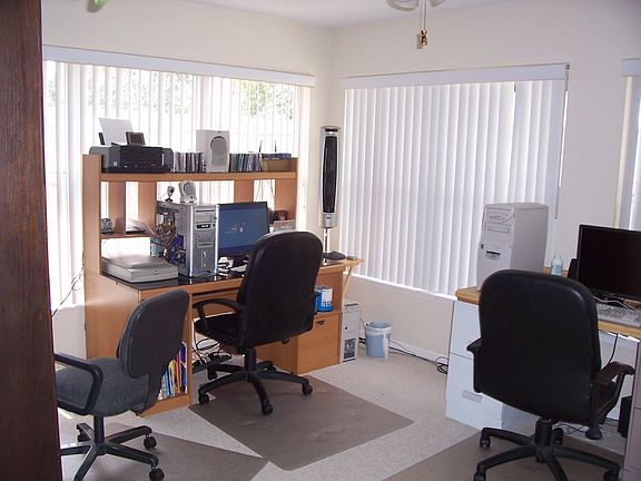 Optional 4th bedroom/den
