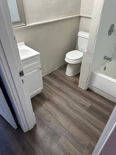 1313 Burnett Street - 1/2 — Photo 3