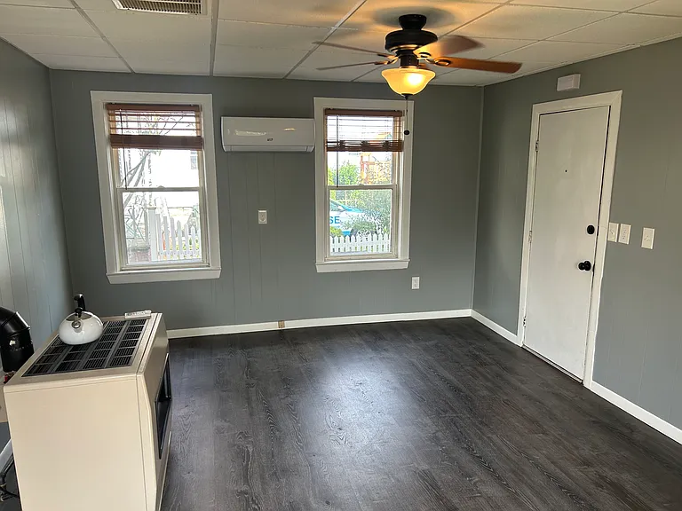 100-102 Hood St #1 — Photo 3