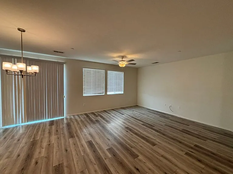 210 Monterey St — Photo 3
