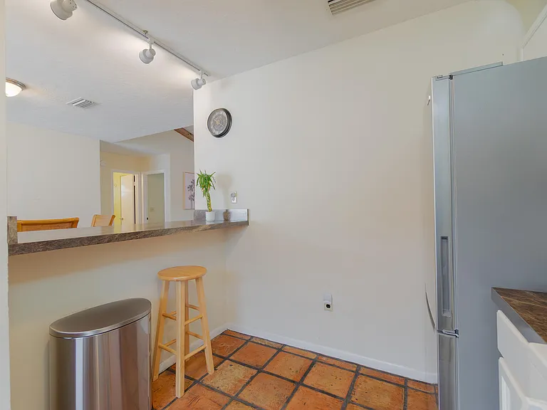 6130 Francis St — Photo 21