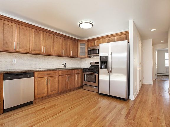 3rd image of 85 E 28th St APT 3