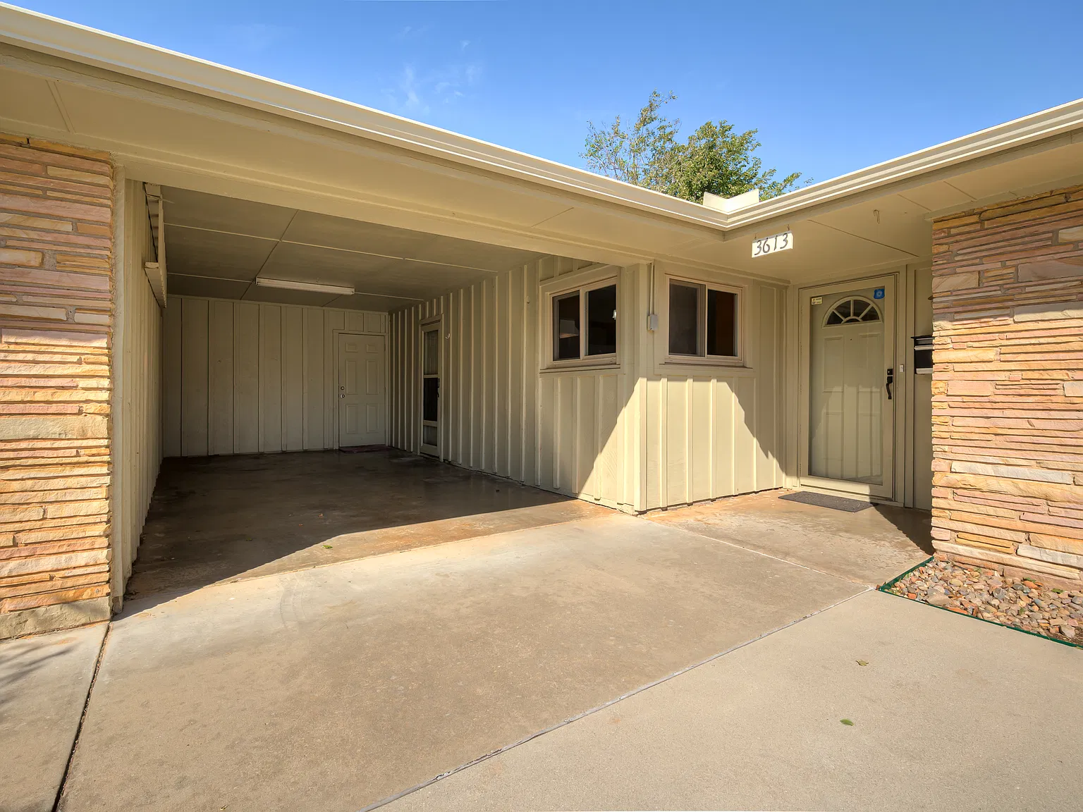3 bed, 1782 sqft, $1,700 — Photo 2