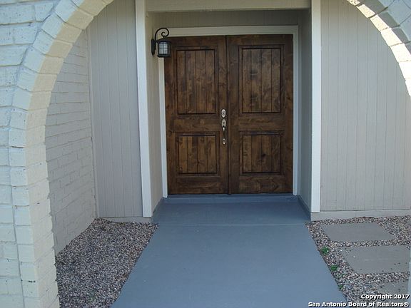4th image of 10542 Breeds Hill Dr