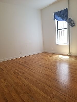 4th image of 256 Gates Ave APT 1C