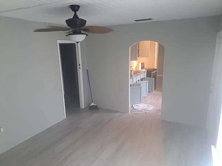 911 Recreation Dr — Photo 8