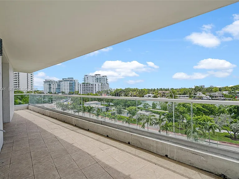 6362 Collins Ave #614 — Photo 8