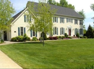 5211 Alexander Dr, Racine, WI 53402