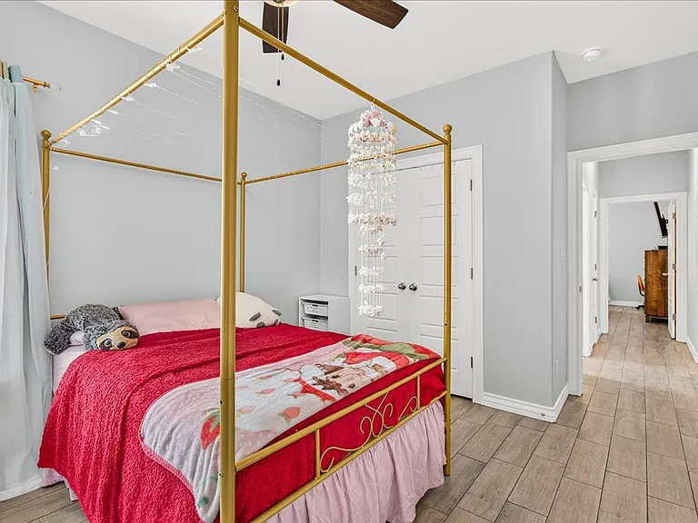 2445 Manuel Ln — Photo 37