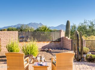 2232 E Madera Plateau Dr, Green Valley, AZ 85614