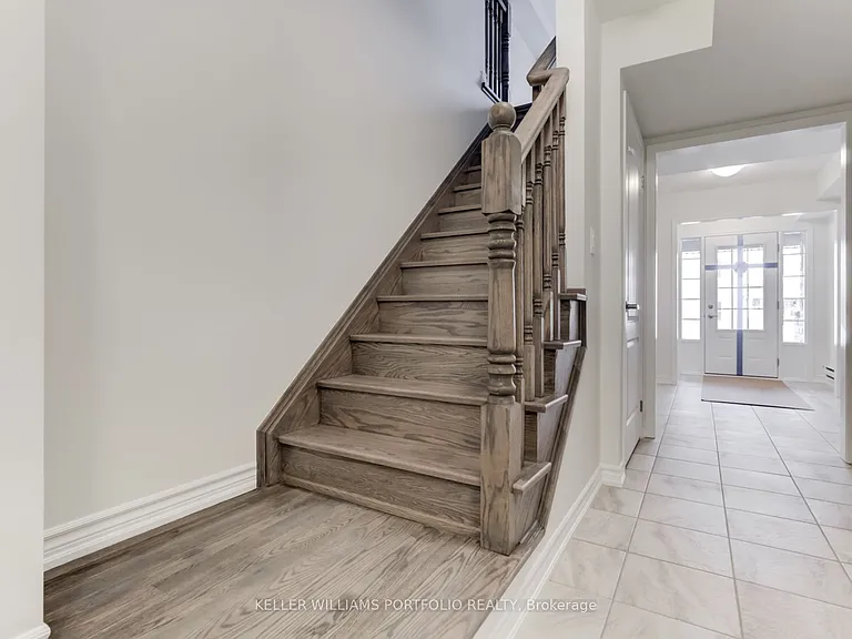 7 Bluegill Cres — Photo 5