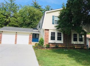 830 Nykiel Ct, Ballwin, MO 63011