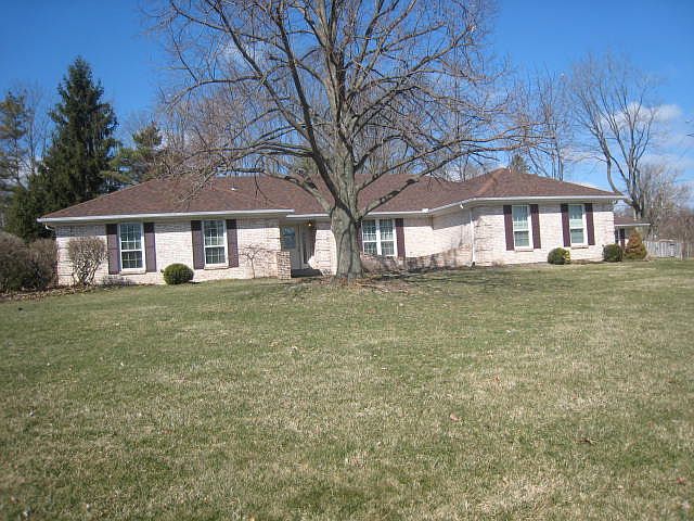 1st image of 141 Walnut Grove Dr