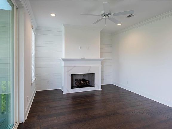 3rd image of 117 Gascoigne Ave Unit 206