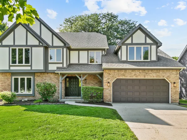 710 Alexandria Dr, Naperville, IL 60565
