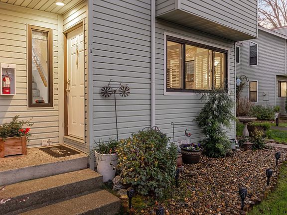 3rd image of 79 William Street #B