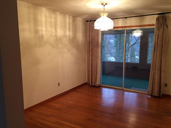 4th image of 415 Shogan Dr