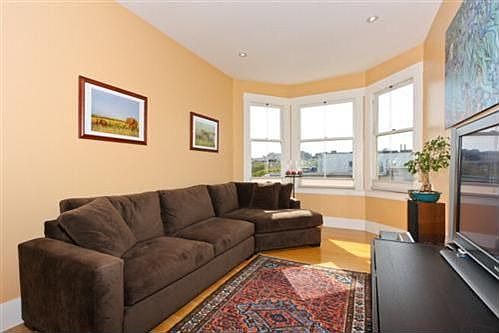 4th image of 1910 Divisadero St APT 6