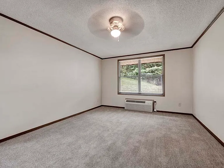 Northrup Court — Photo 26