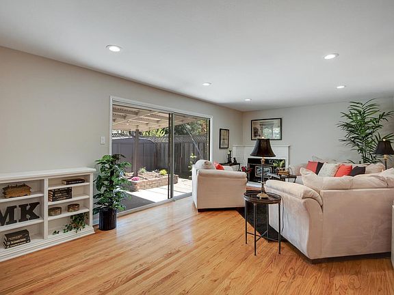 4th image of 654 Brentwood Dr